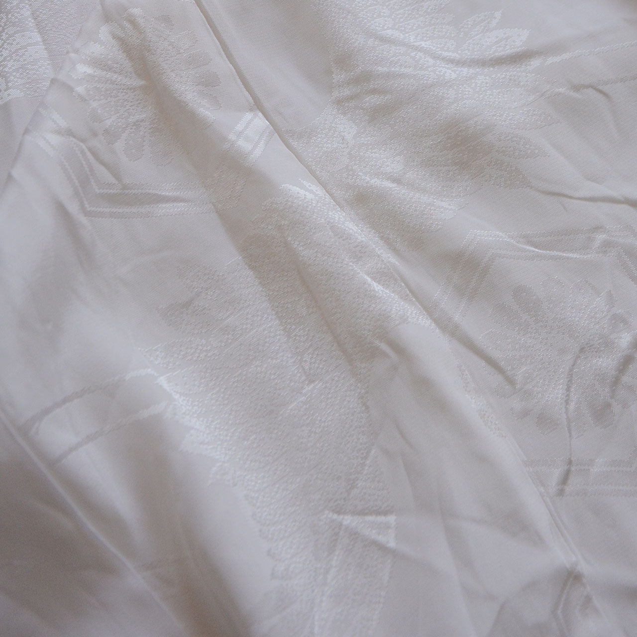 White juban for kids featuring crane embroidery