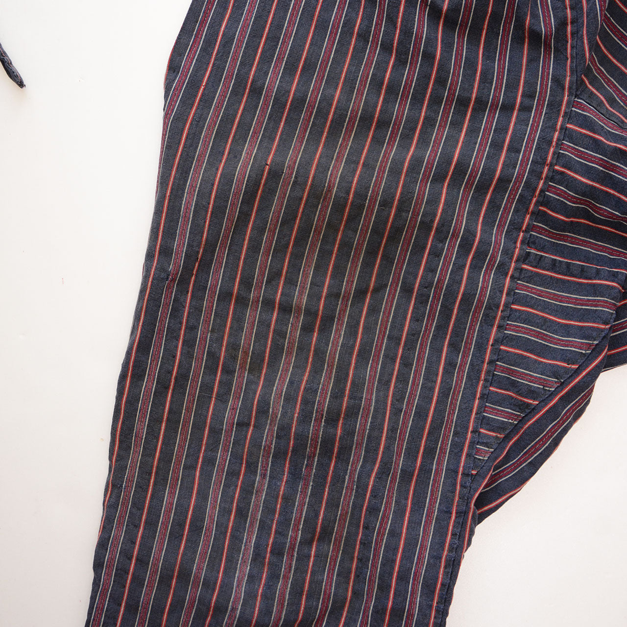 Japanese farm work pants with practical and durable design