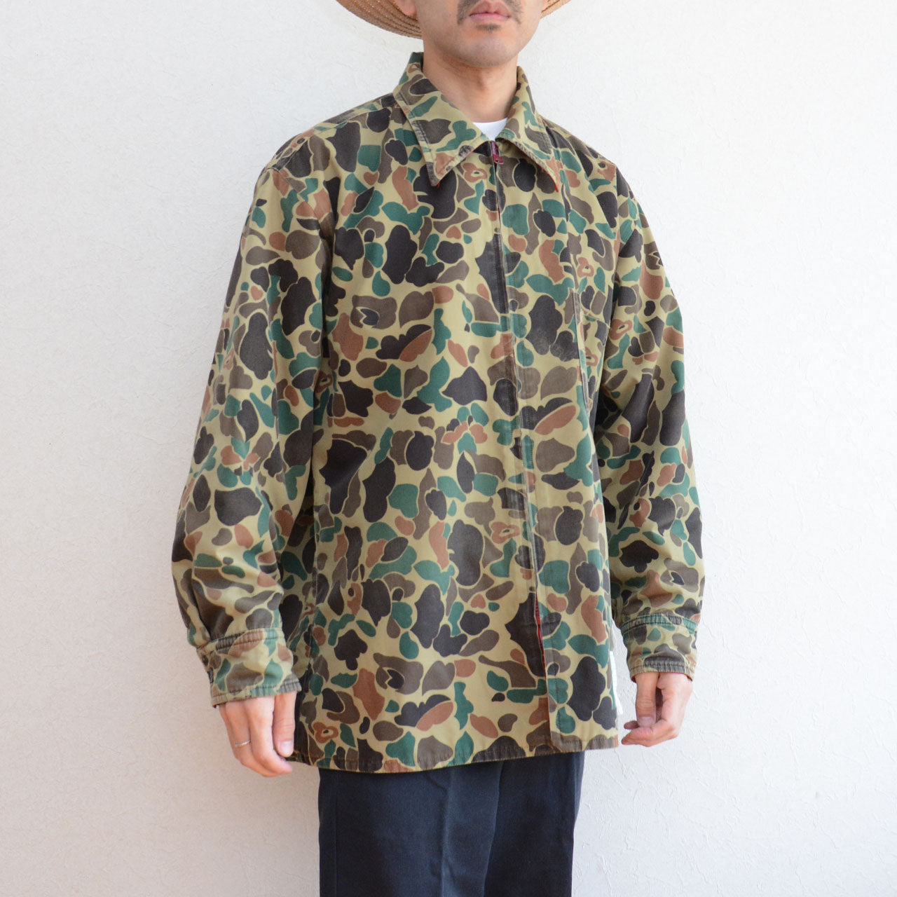 Japan vintage reversible hunting jacket with red check and duck hunter camo design