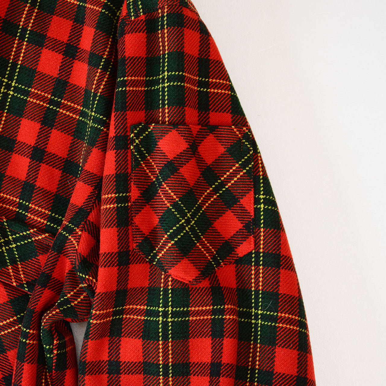 Authentic 80s hunting wear with unique reversible design