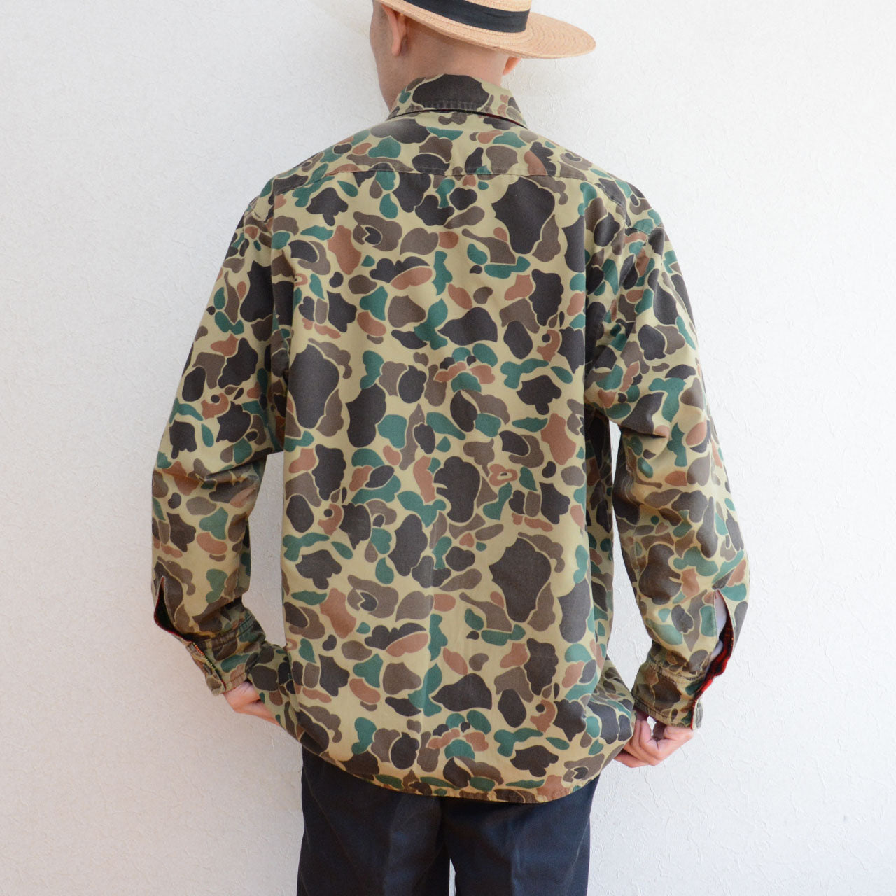 Vintage jacket with one-sleeve pocket design