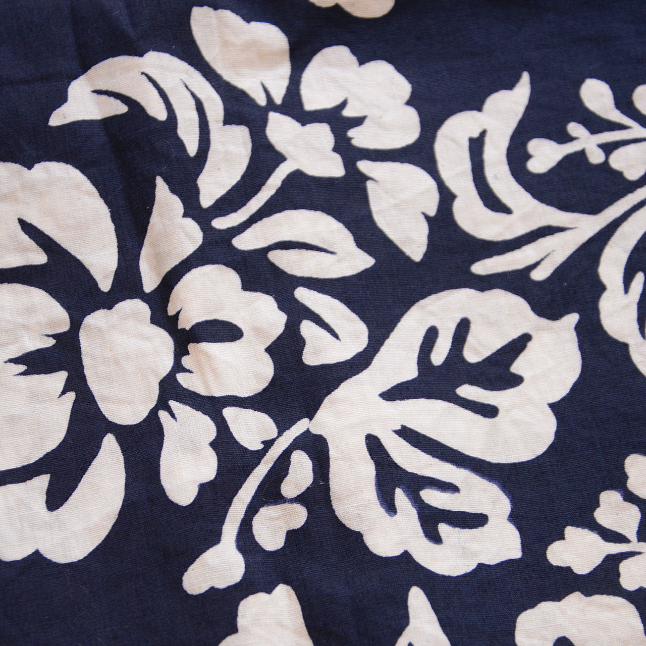 Vintage Japanese fabric for upcycling into bags, dresses, or cushions