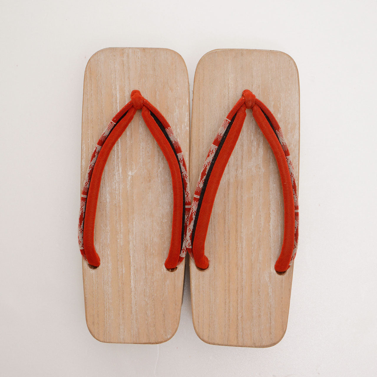 Aizu paulownia wood geta sandals, two-tooth nimaiba, red hanao, top view, Showa era Japan vintage