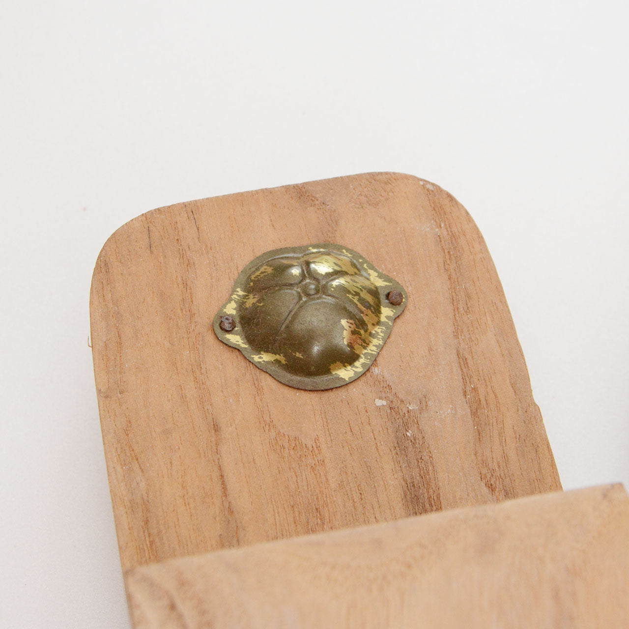 Metal hardware on underside, two-tooth geta sole, Aizu paulownia wood, Japan vintage