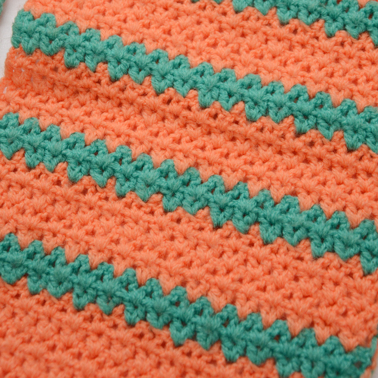 Showa retro Japanese knit scarf, handmade with acrylic yarn