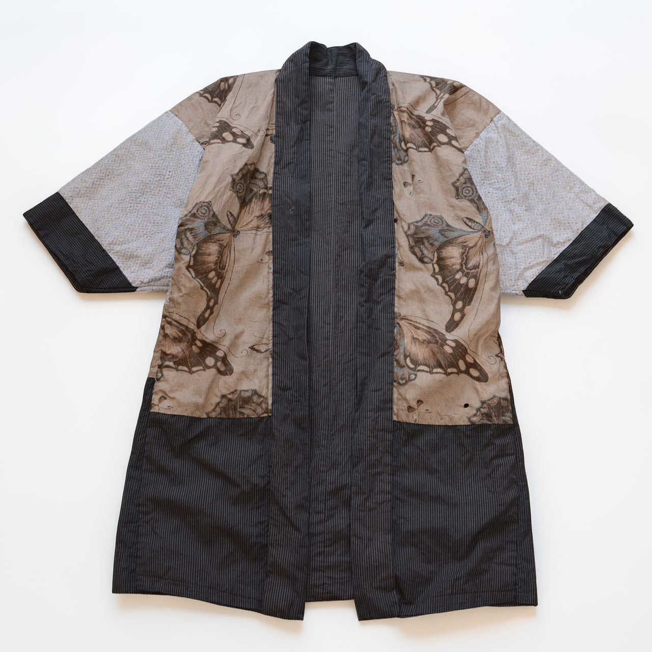 Cotton haori jacket, lining side front, butterfly and komon crazy pattern, flat lay, early Showa era Japan vintage