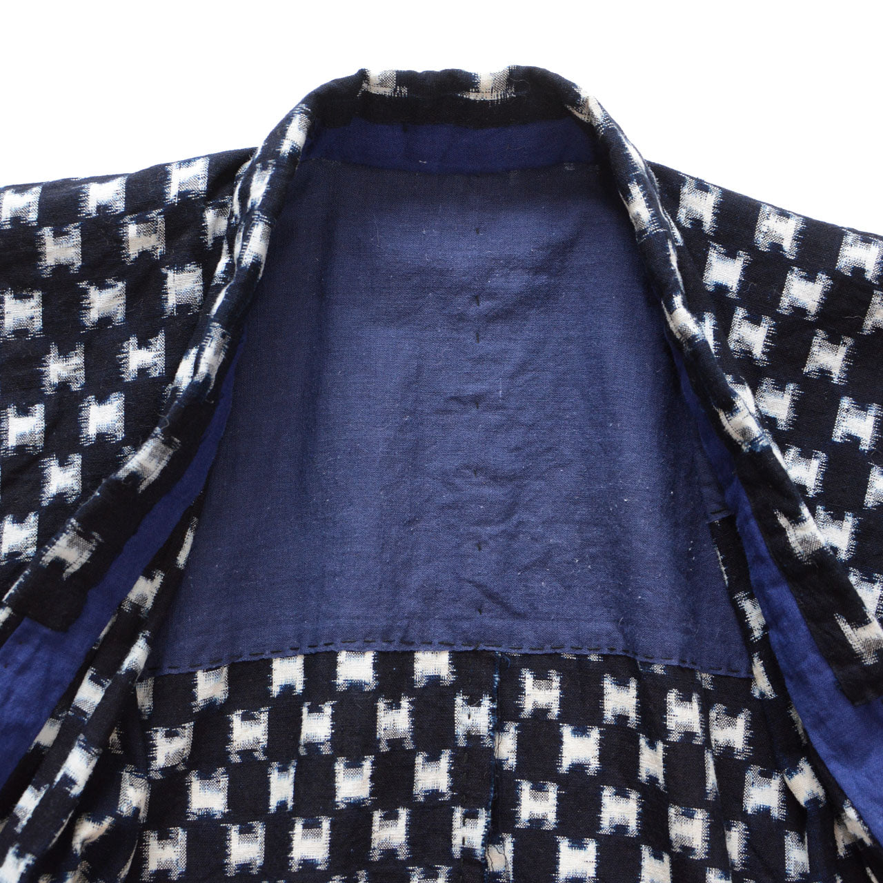 Cotton lining at shoulder area, indigo kasuri haori vest interior detail
