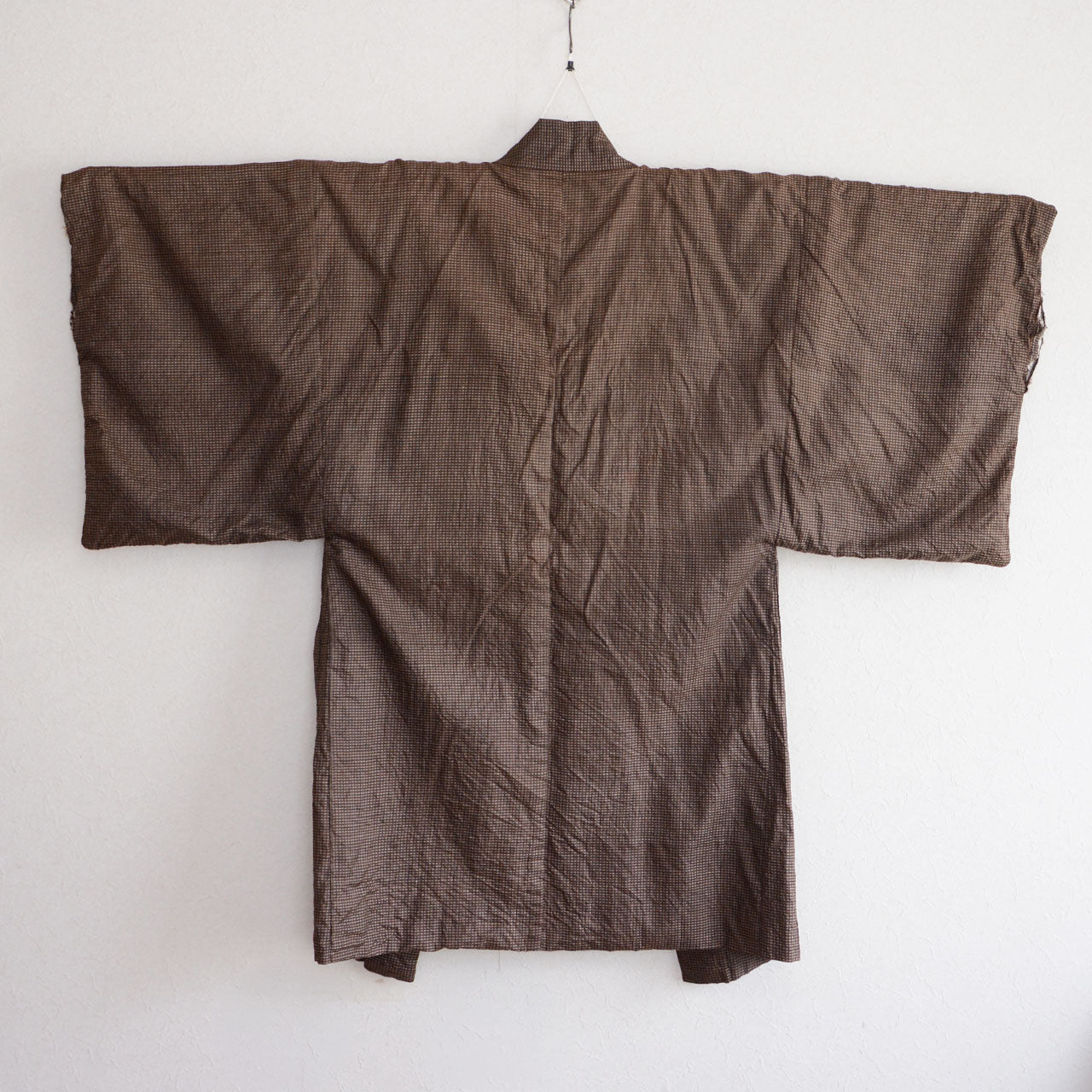 Men's Japanese vintage haori jacket, brown silk komon weave, back exterior view, Showa era
