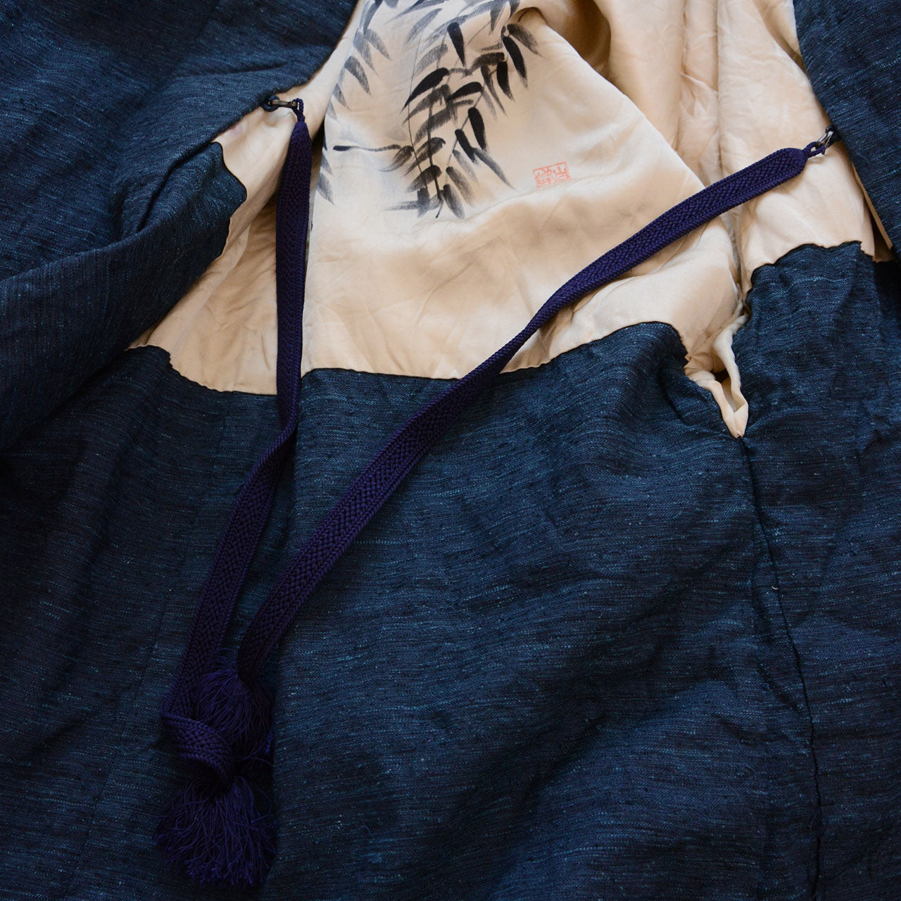 Beige haori lining, sumi-e style sparrow and bamboo motif, artist's seal