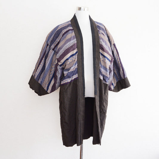 Japan vintage men’s haori jacket with striped fabric and patterned lining