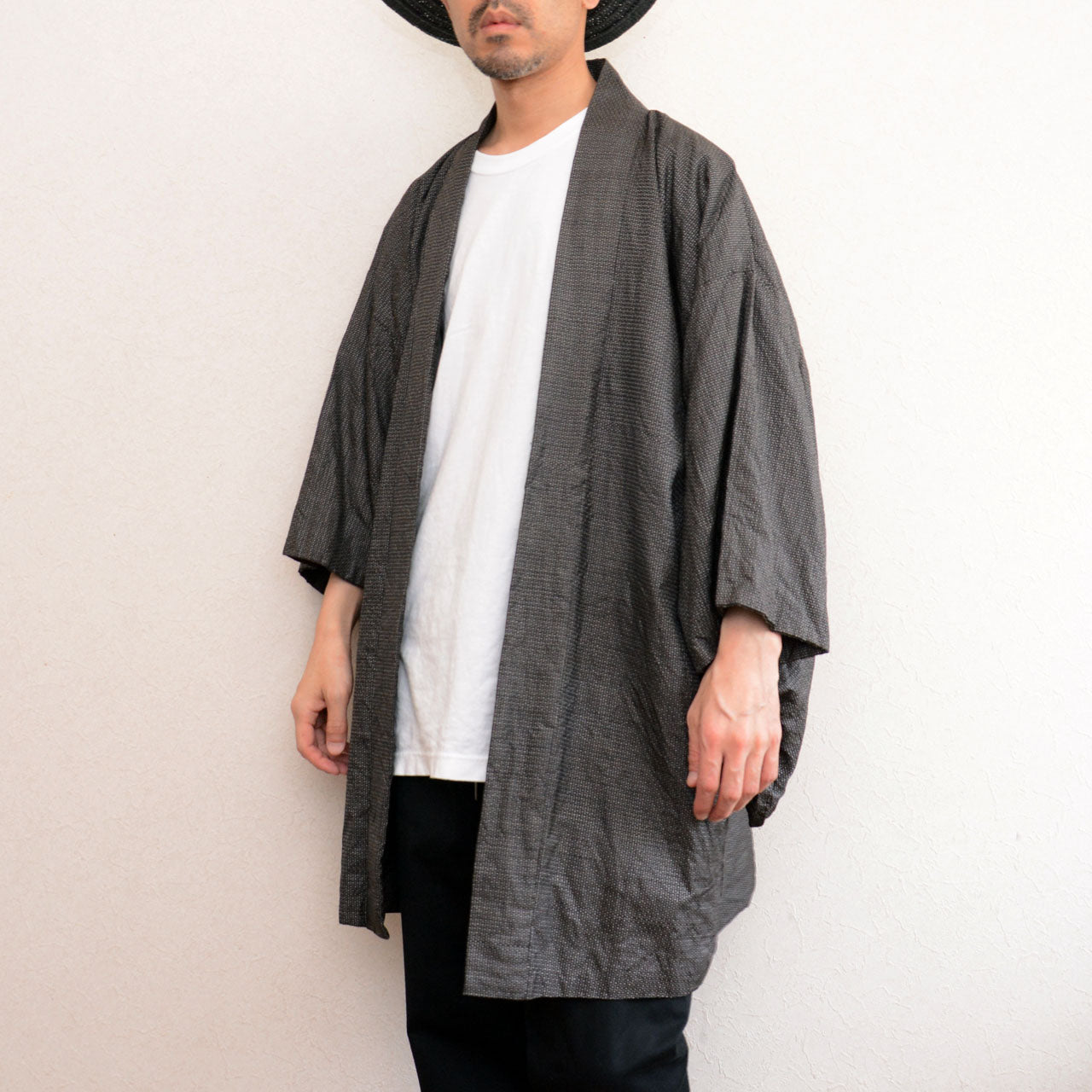 Vintage Japanese outerwear, men's haori, ink-painted guardian lion lining