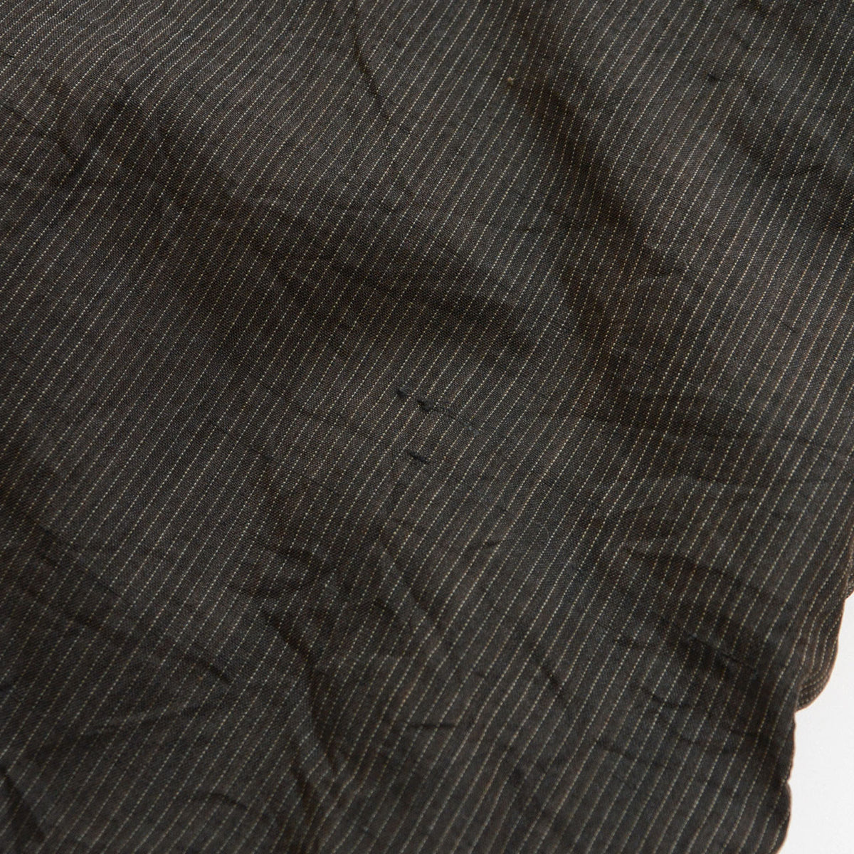 Yarn slippage and abrasion in the fine-striped haori fabric