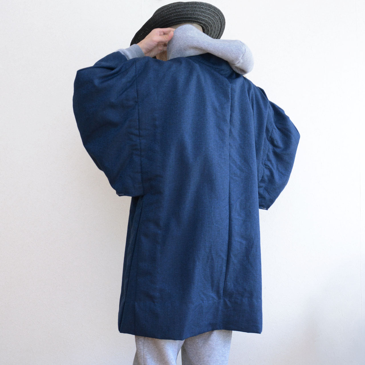 A men’s Japanese haori from the Showa period.