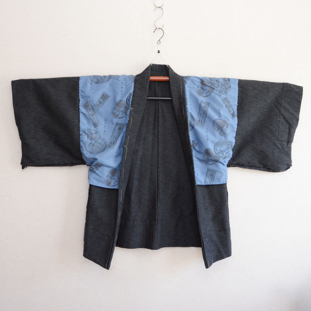 1970s–1980s deadstock haori jacket, wool, blue daruma lining, unworn condition, Japan vintage
