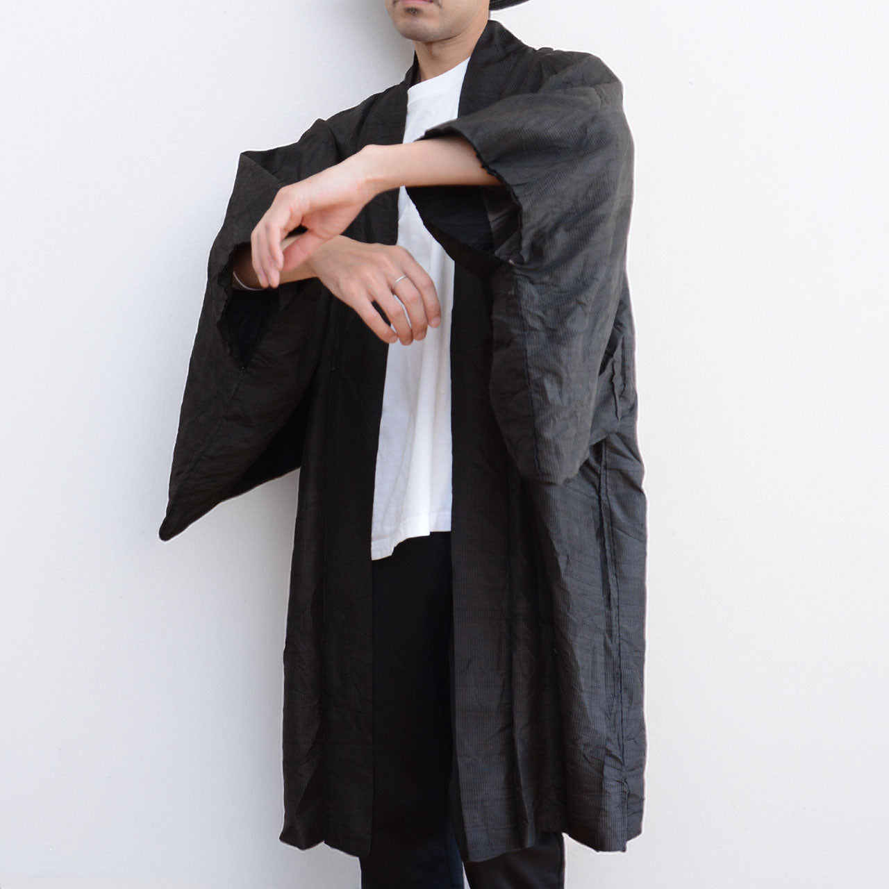 Japanese vintage haori jacket with sparrow and floral art lining from the Showa era