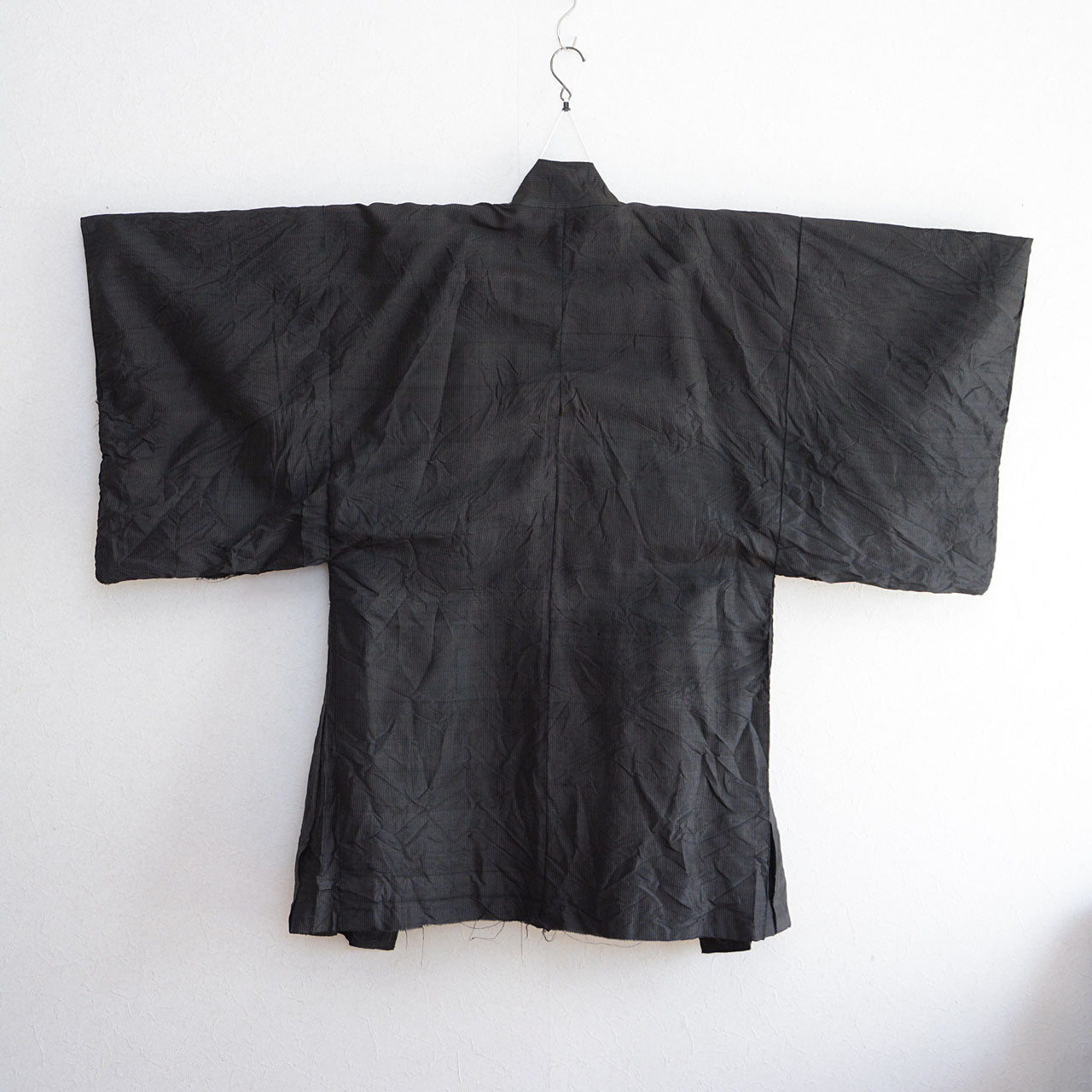 Showa-era Japanese haori with elegant bird and flower motif on the lining