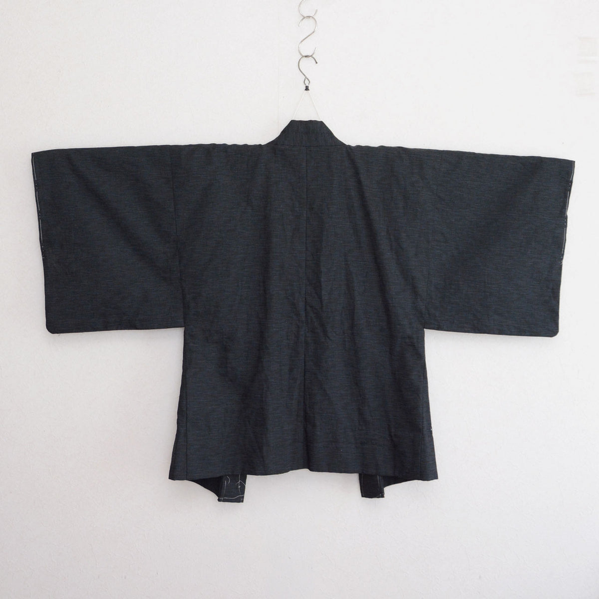 Men's vintage haori jacket, garment back and wide kimono sleeves, deep subdued tone, 1970s-1980s Japan vintage