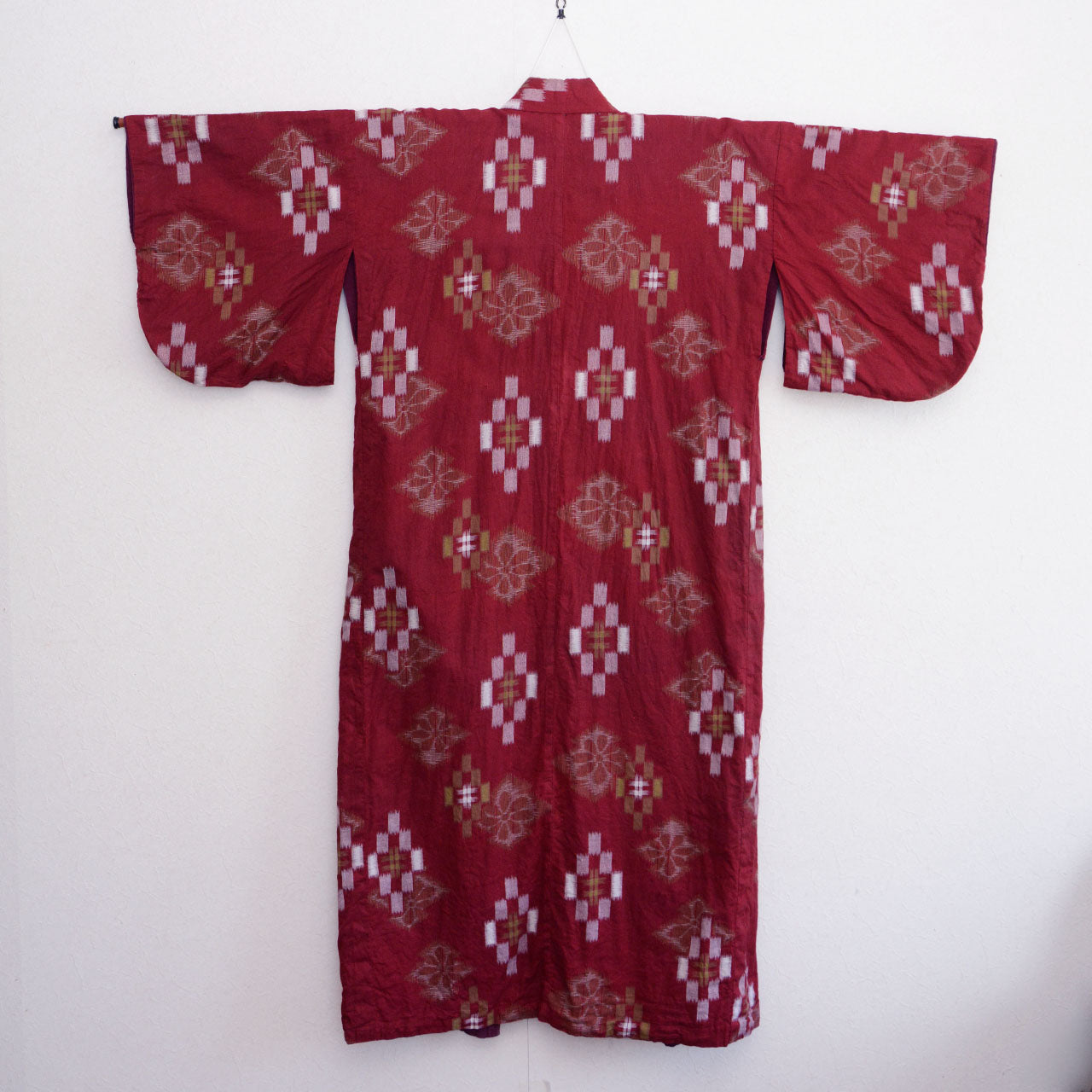 Showa era cotton kimono, red and white kasuri pattern, purple lining, Japan vintage