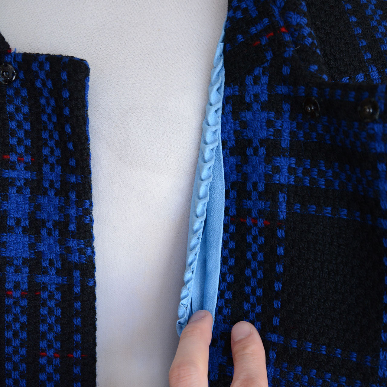 Relaxed fit Japanese vintage coat, mama coat style worn by women in 1960s–70s Japan