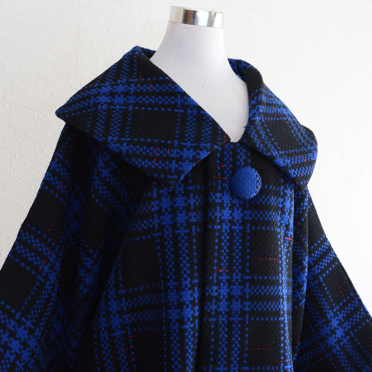 Japanese mama coat vintage outerwear, loose fitting women’s coat from the 1960s–70s