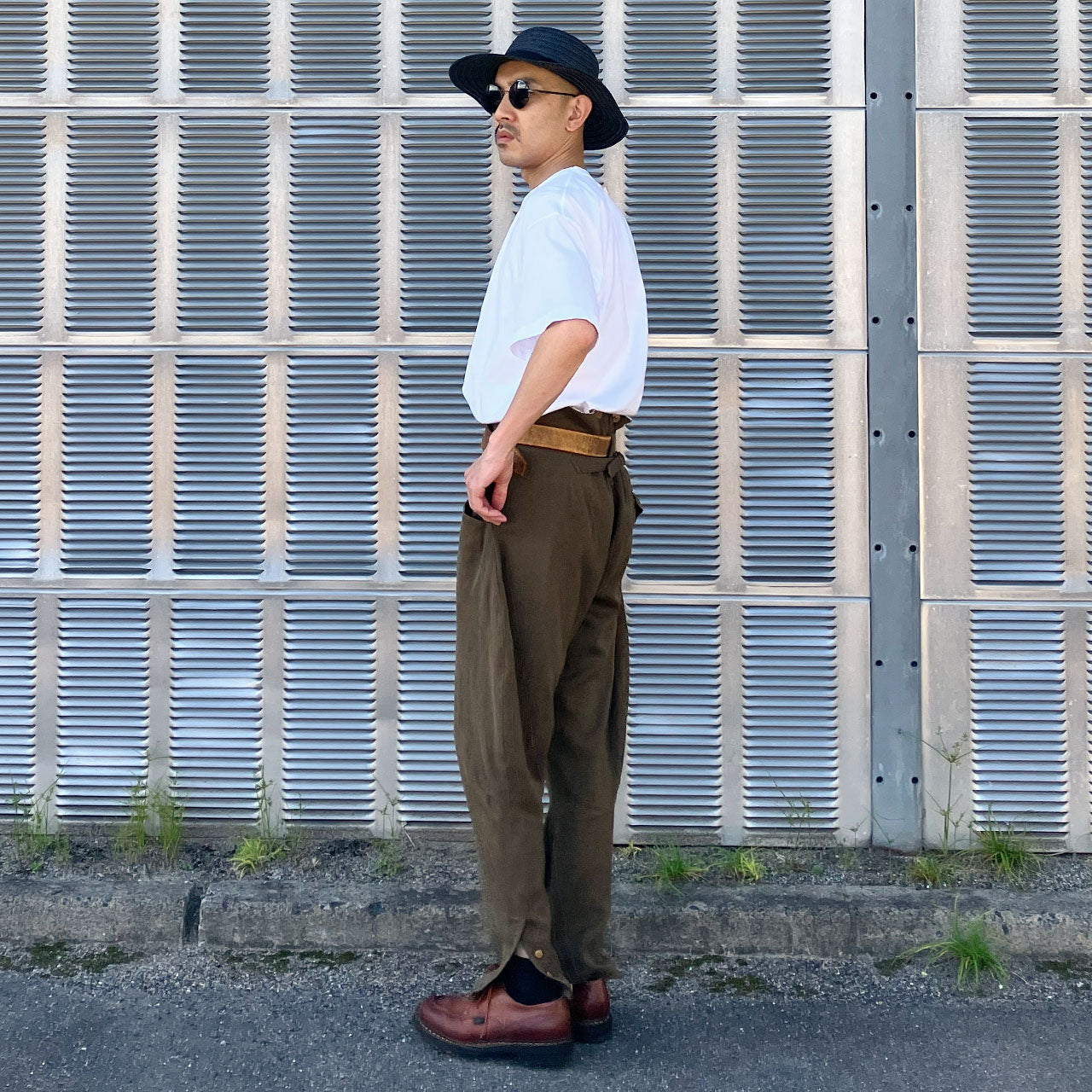 Tailor-made wool jodhpurs with functional silhouette
