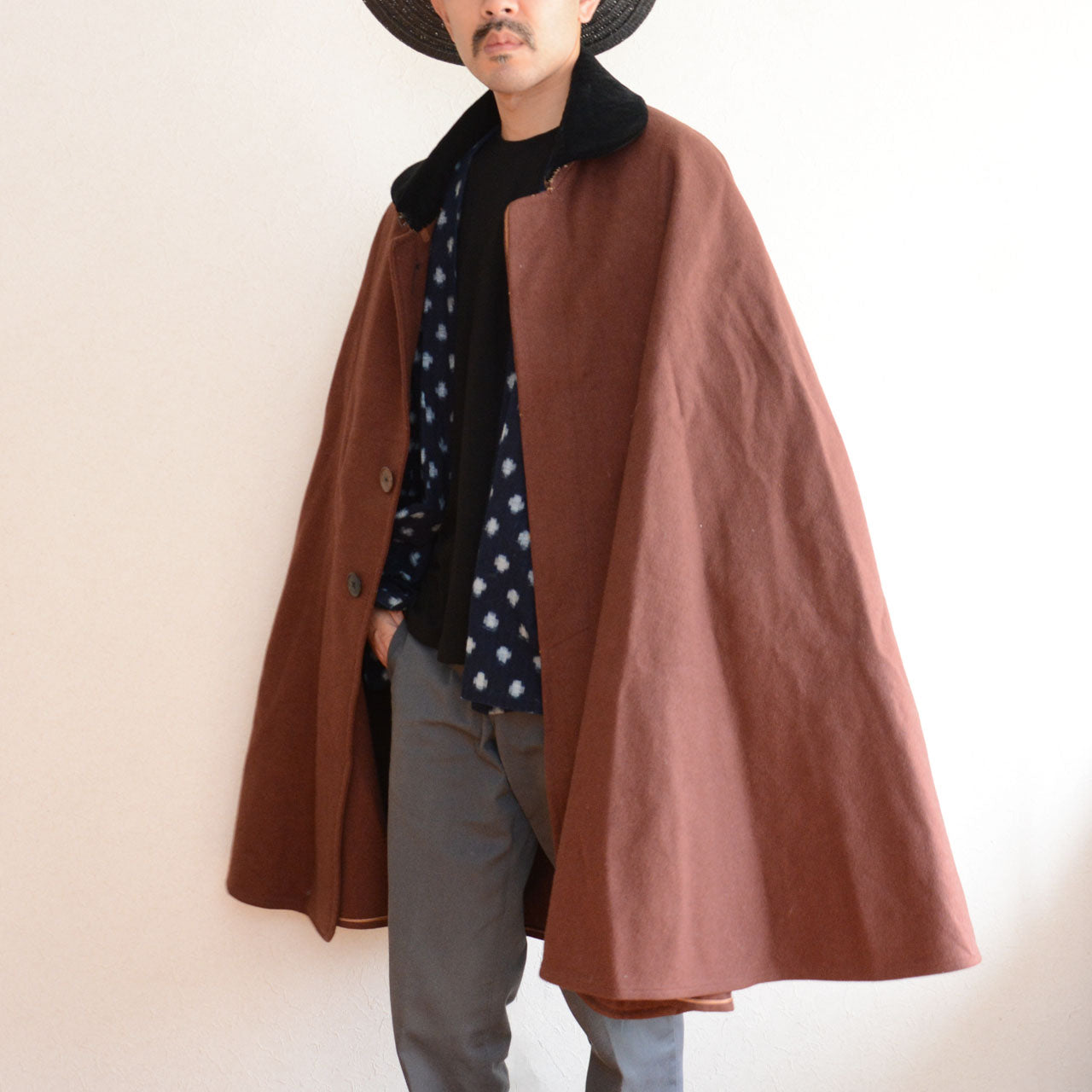 Rare Japanese vintage mantle blending classical design with modern appeal