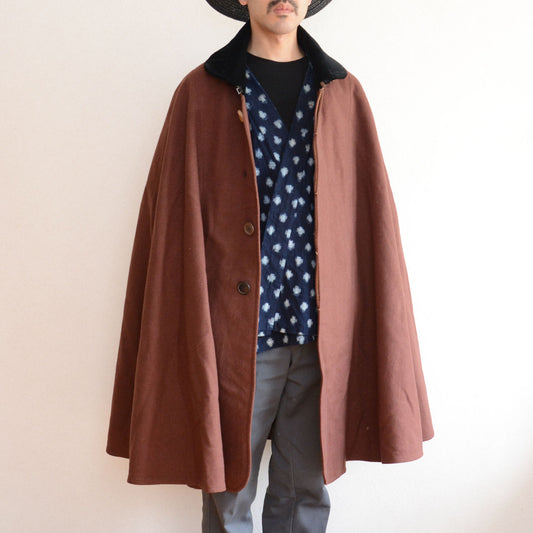 Japanese vintage wool mantle from the mid-Showa era with a flowing cape silhouette