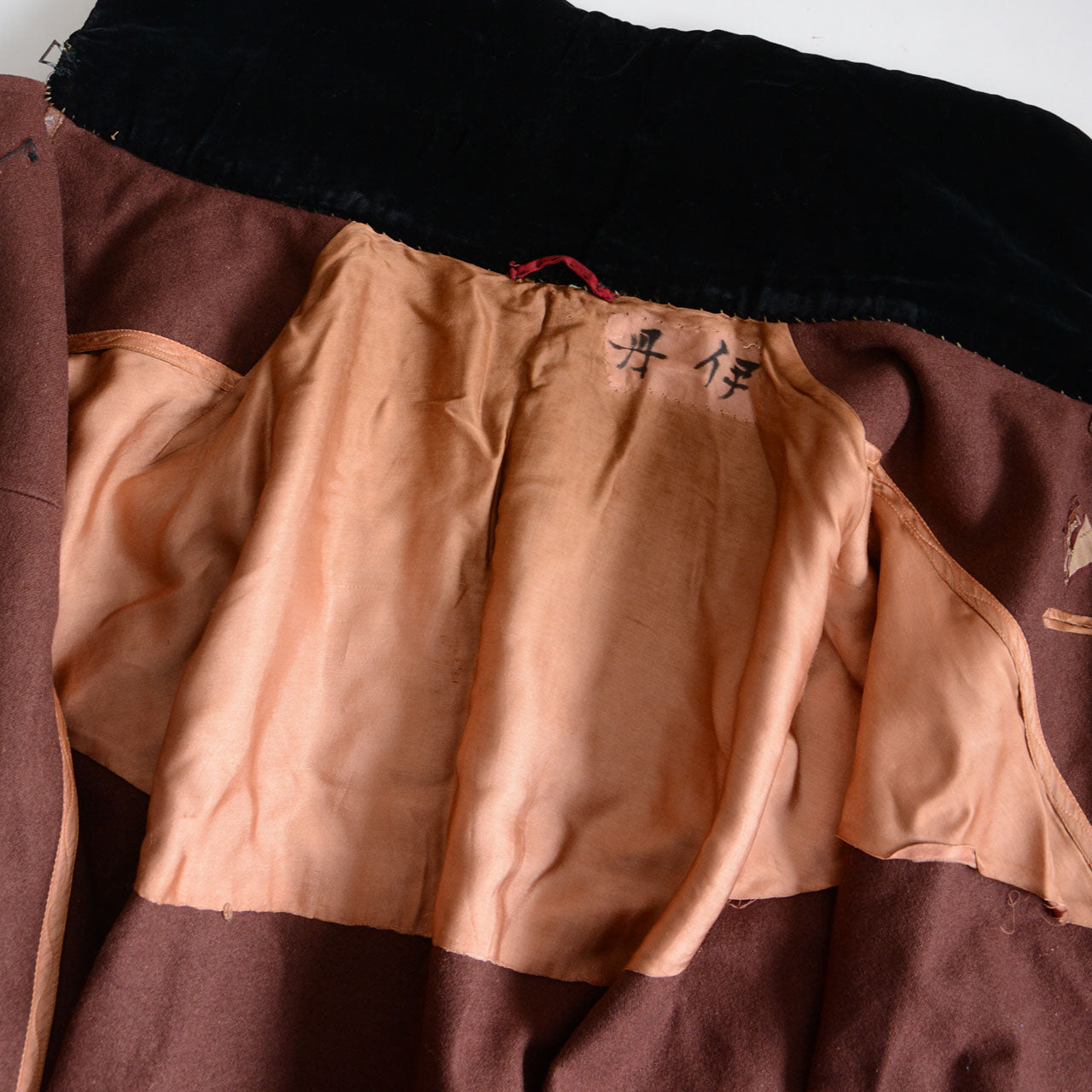 Japanese vintage wool cloak suitable for both modern and traditional styling