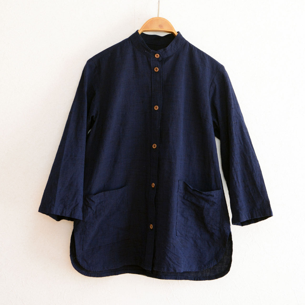 Simple plain cotton shirt jacket for layering