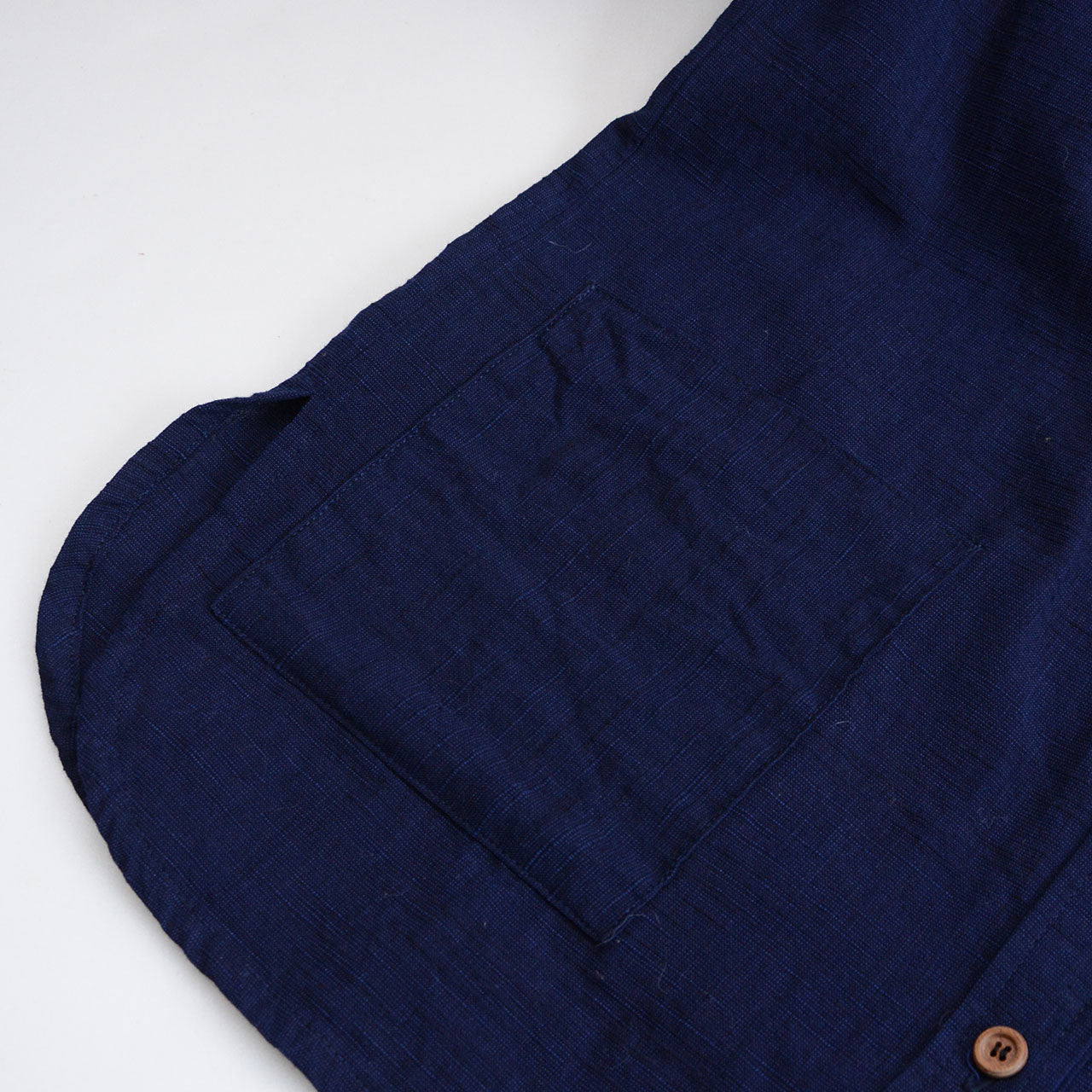 Minimalist cotton blouse with structured fabric