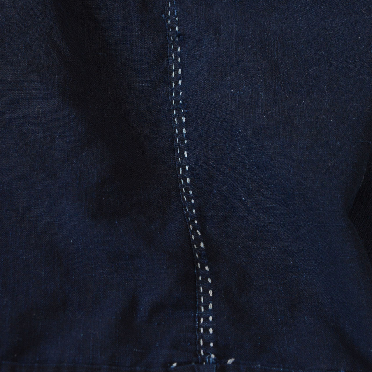 Vintage Japanese Indigo Fabric (Taisho–Early Showa Era) – Deep Blue Cotton Textile for Handmade, Styling & Scarf Use