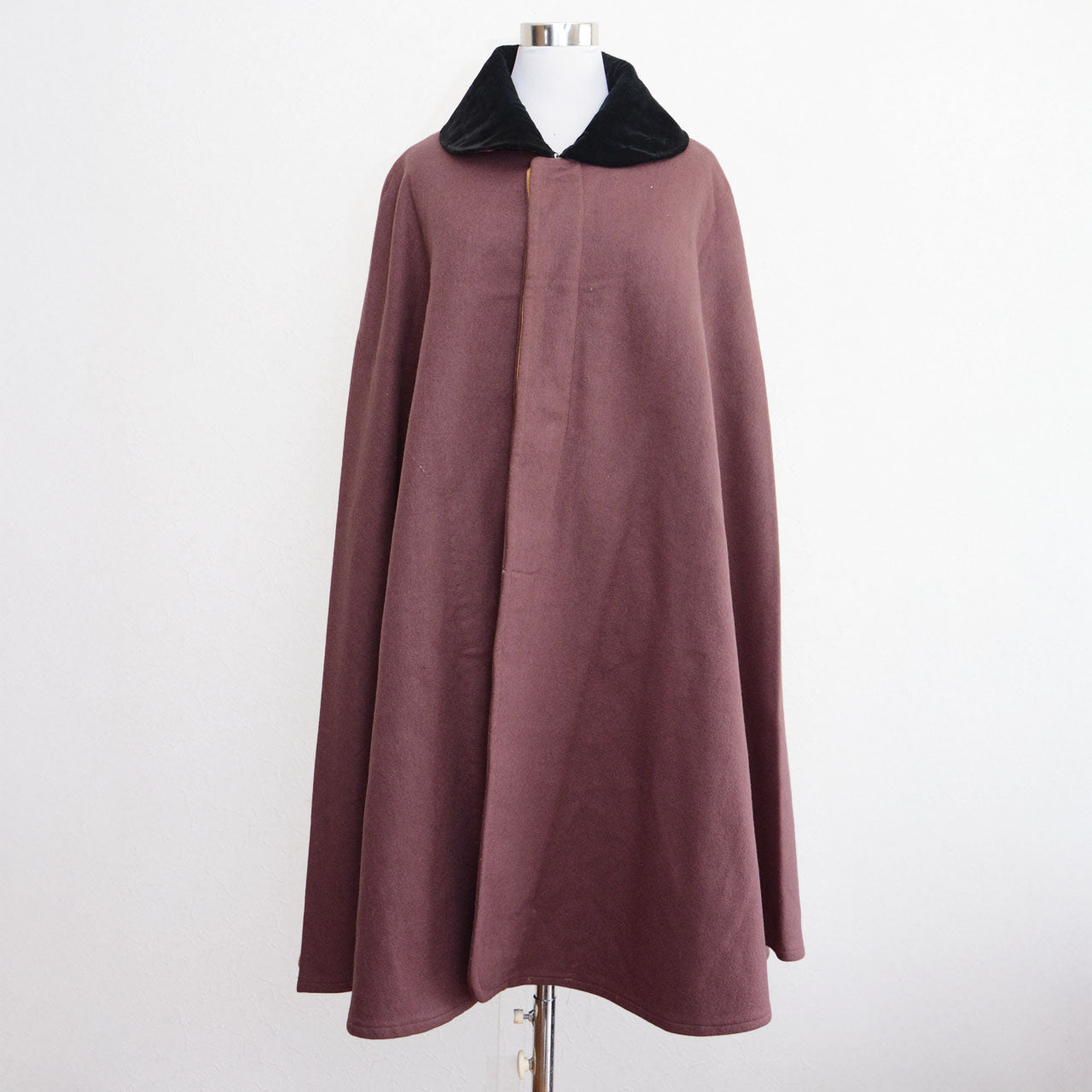 Rare salmon-pink Tonbi mantle, antique Japanese outerwear