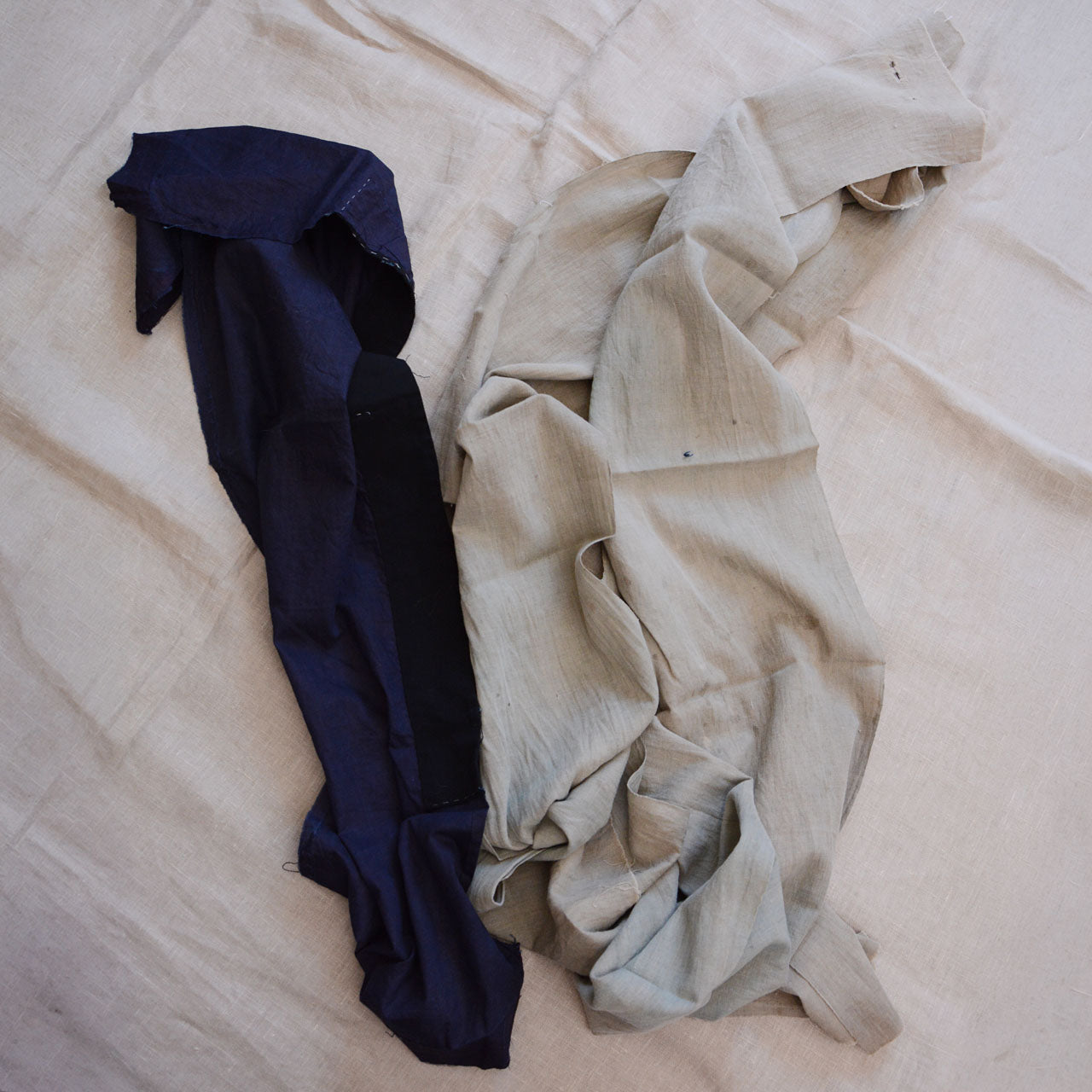 Antique Japanese cotton fabric set, undyed and navy, kimono-origin textile pieces