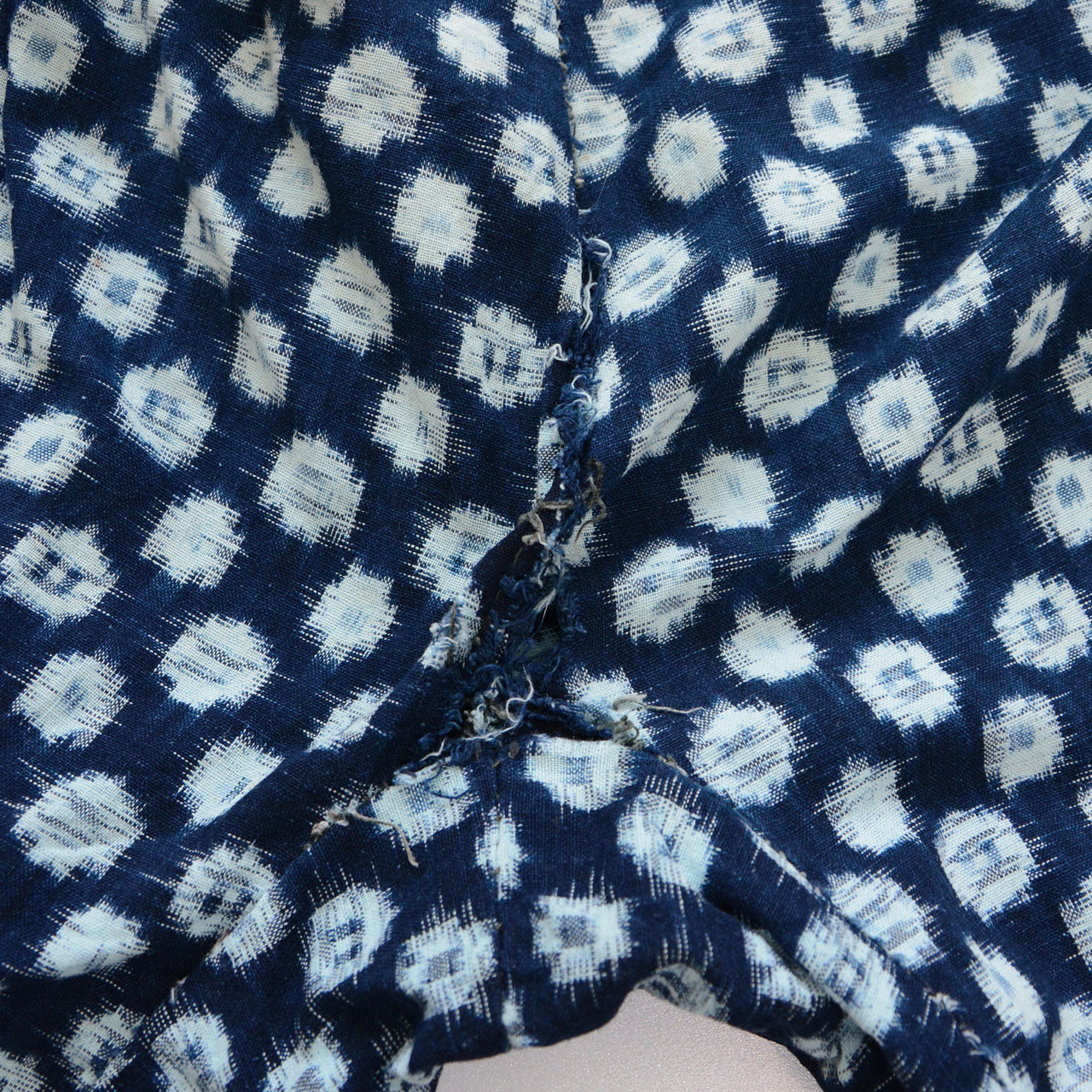 Indigo-dyed kasuri weave cotton monpe, mid-Showa period Japanese textile