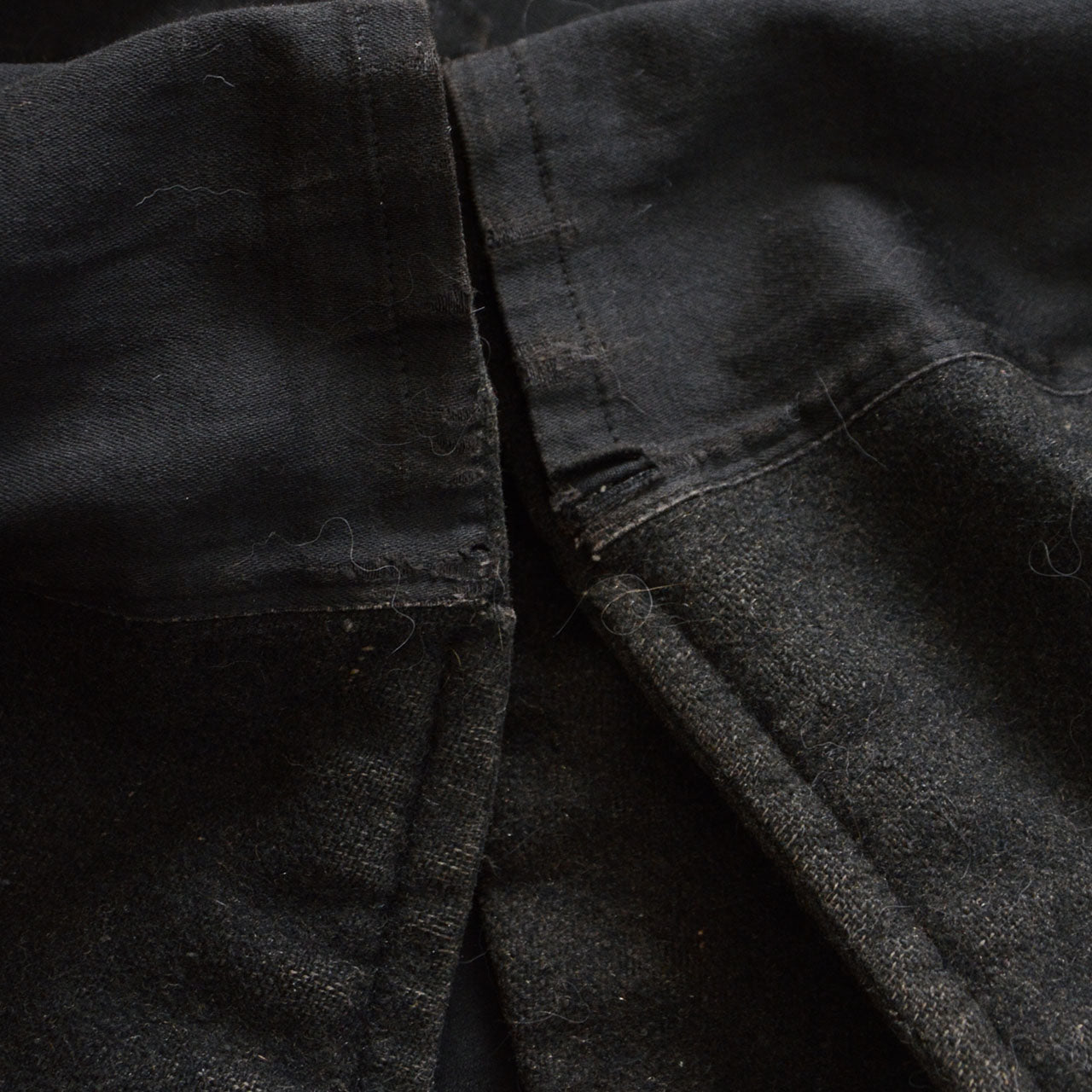 Japanese vintage tonbi mantle, charcoal grey wool, double cape structure, Meiji Taisho era