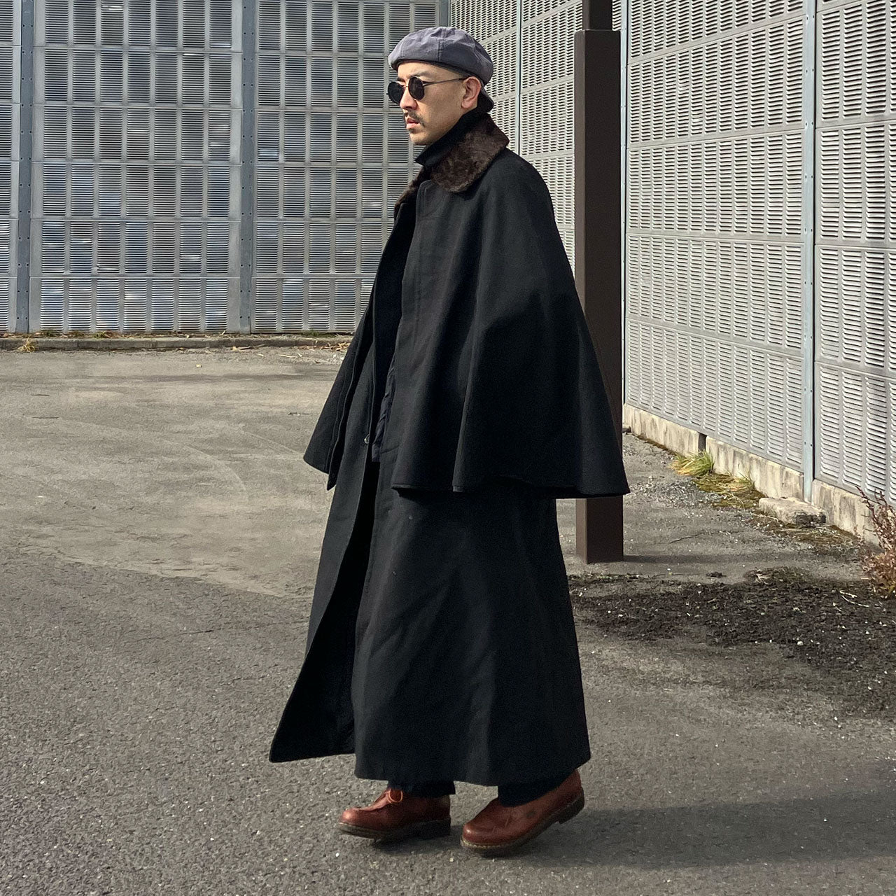 Tonbi Coat | 1920s Japanese Vintage Mantle | Black Wool Inverness