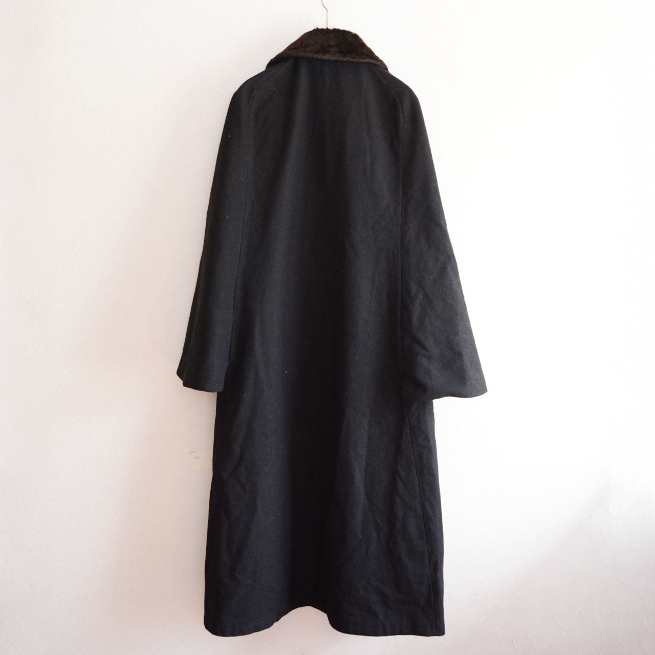 Antique Japanese tonbi mantle coat reflecting Taisho Modern aesthetics and early Western influence
