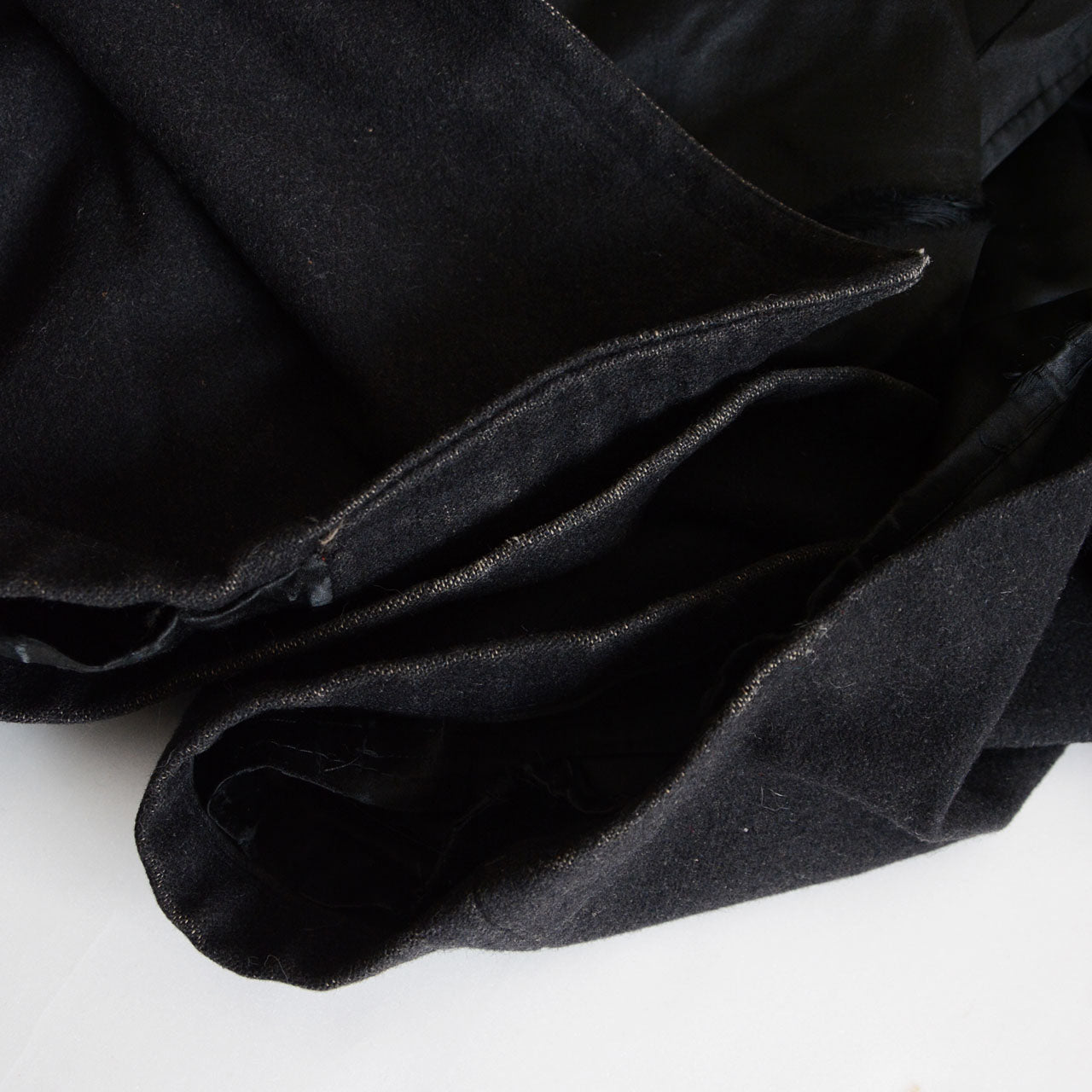 Collectible Japanese vintage tonbi mantle representing early modern menswear history