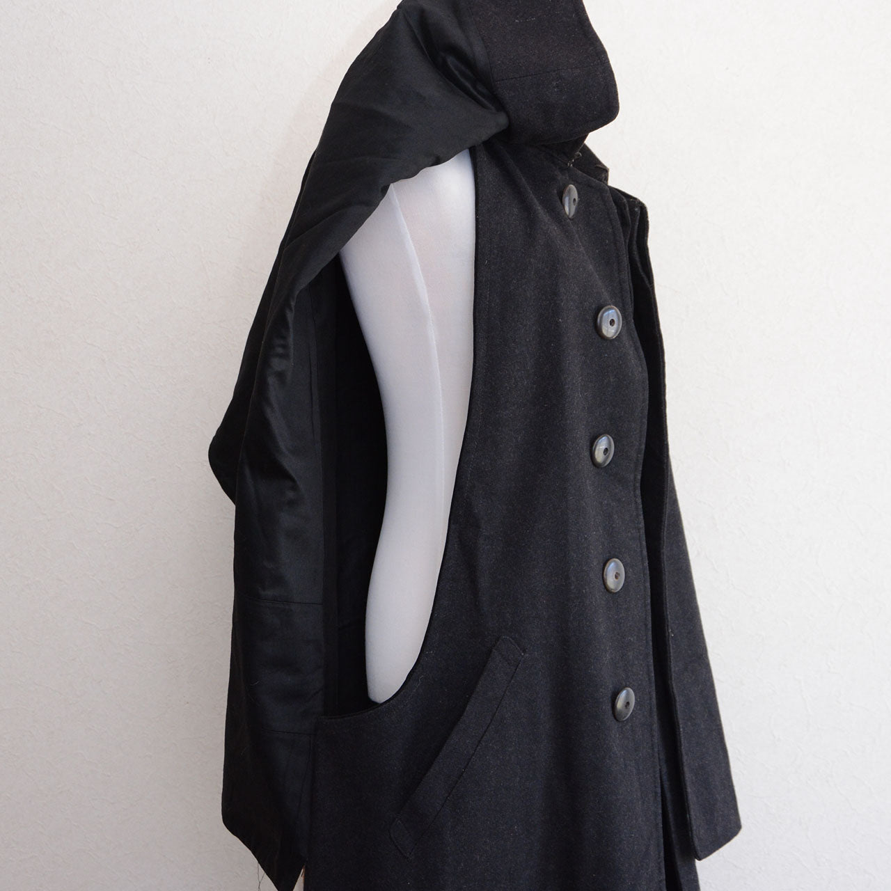 Taisho era Japanese tonbi coat, dark charcoal wool, no collar, vintage outerwear, Japan, 1910s–1930s