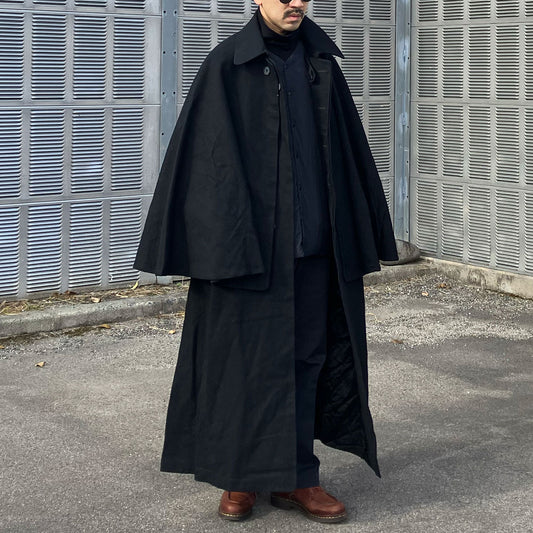 1920s–1930s Japanese vintage Tonbi mantle in black wool with double-cape structure, inspired by the Inverness coat