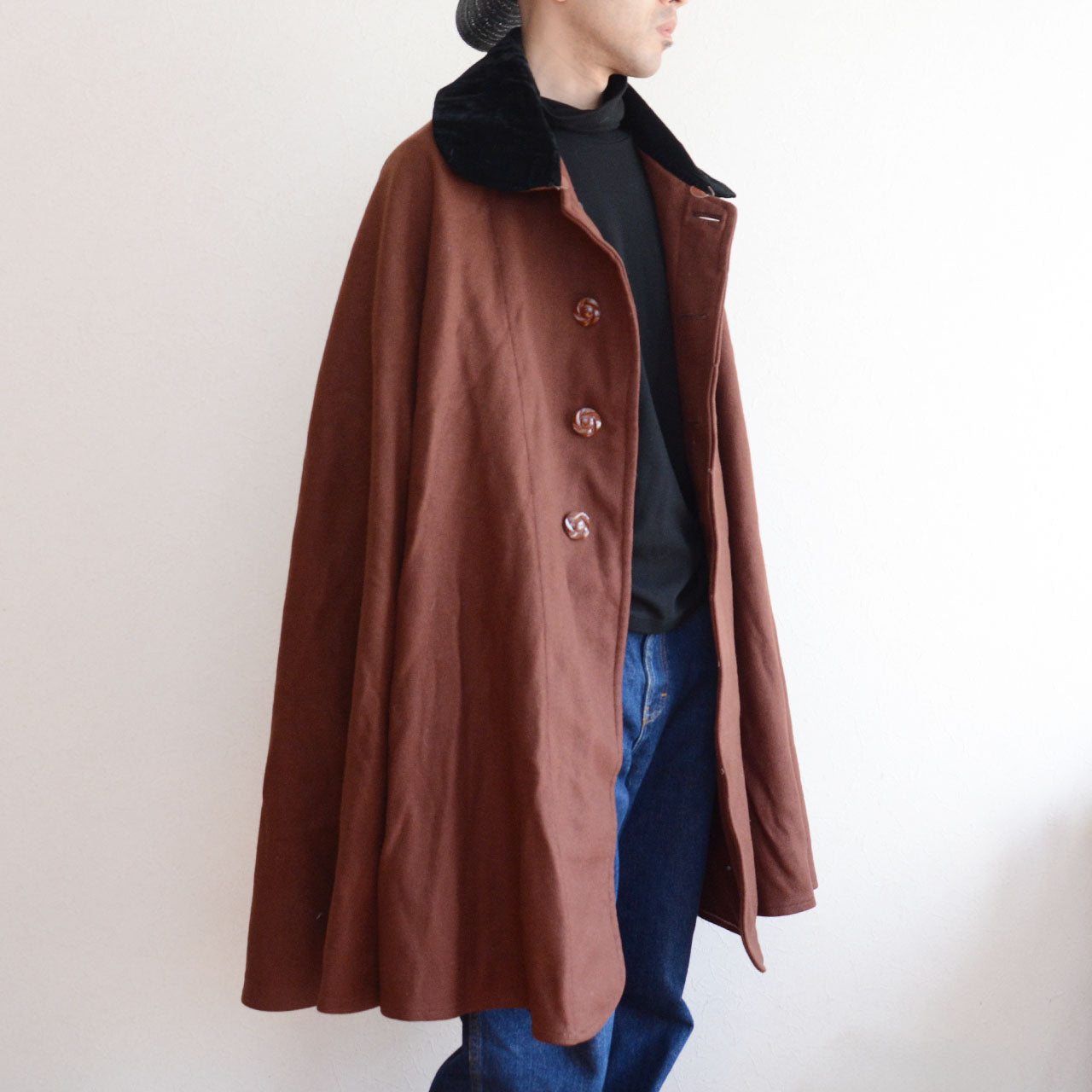 Showa era Japanese wool outer garment blending practicality with quiet aesthetic presence
