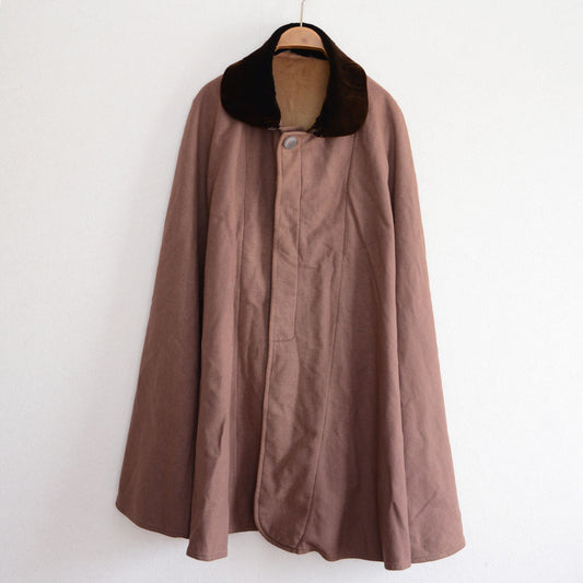 Vintage Japanese wool cape from the mid-Showa period, versatile outerwear for layering
