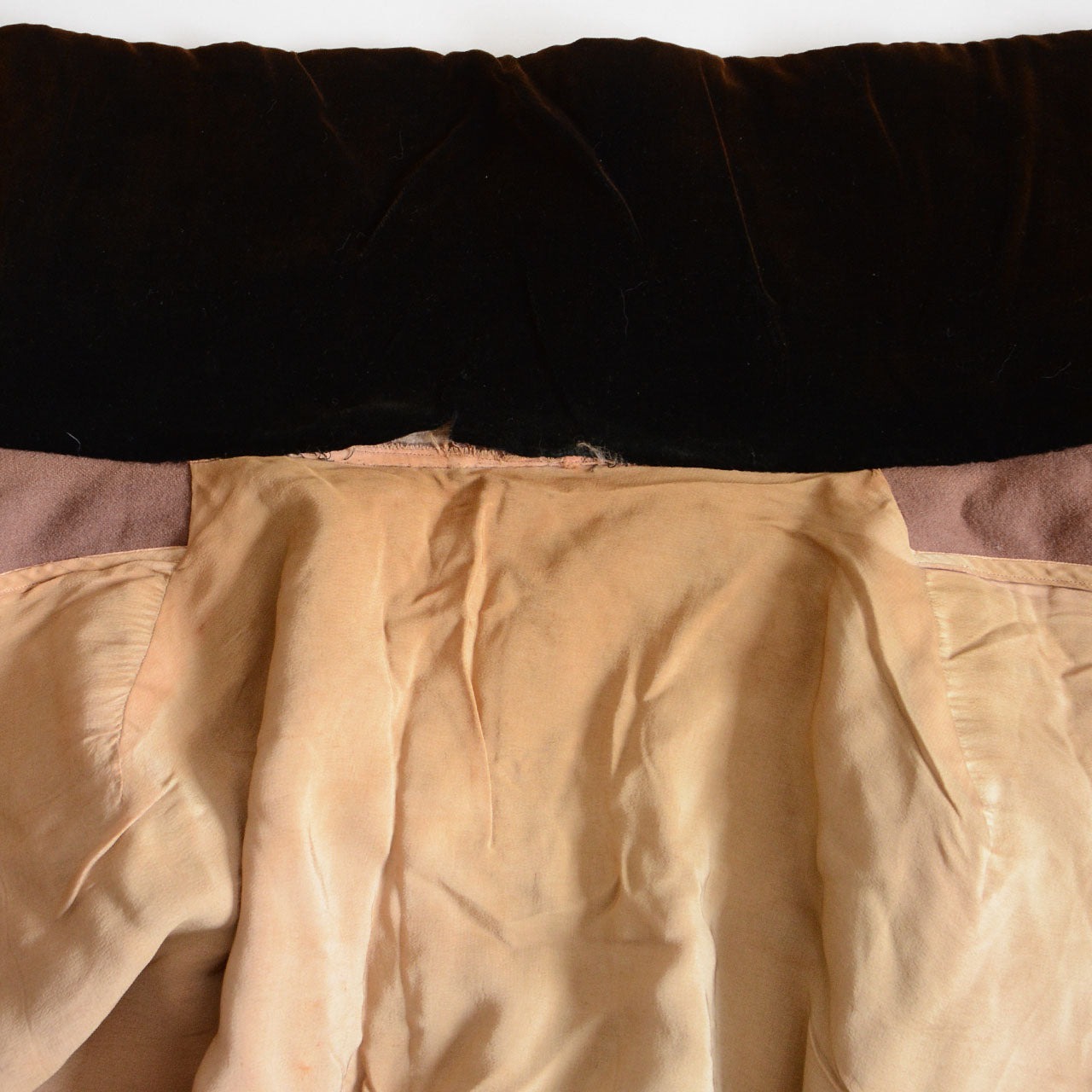 Soft drape and versatile silhouette suitable for multiple occasions