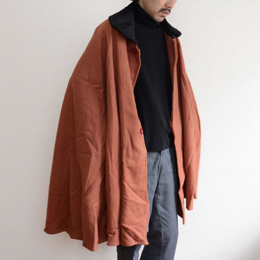 Vintage Japanese wool mantle with retro modern silhouette