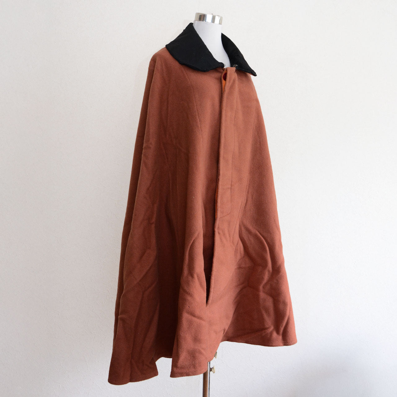 Showa era antique outerwear styled in a contemporary look