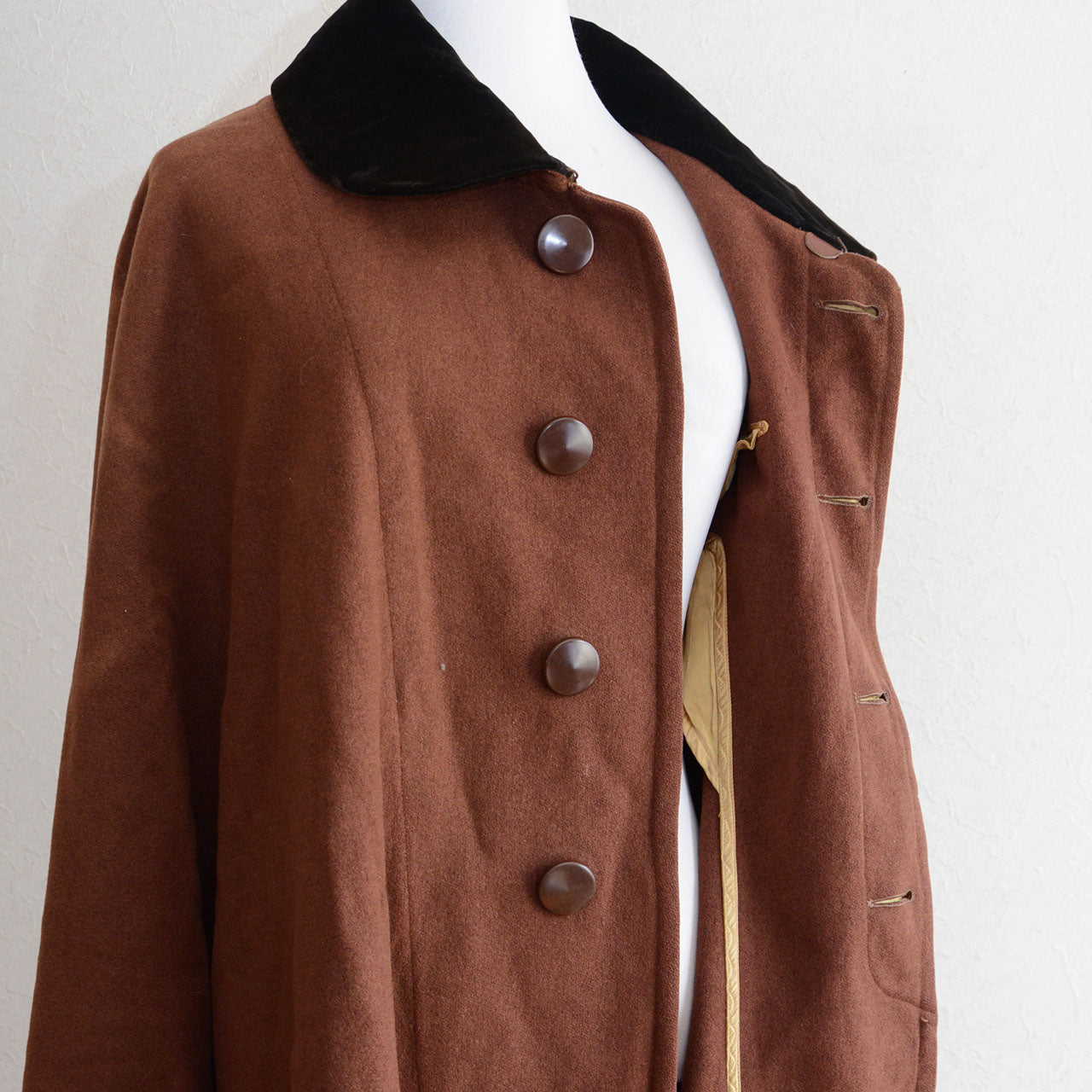 Retro-modern Japanese wool outerwear blending seamlessly into contemporary styling