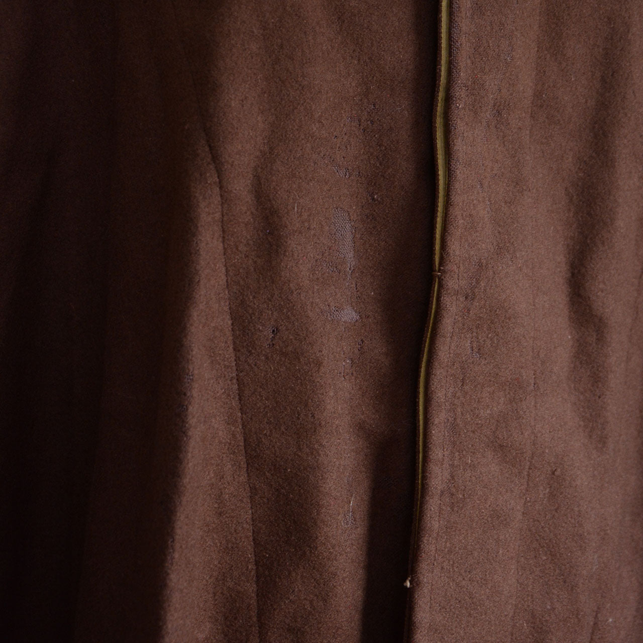 Versatile Japan vintage mantle ideal for minimalist and avant-garde outfits