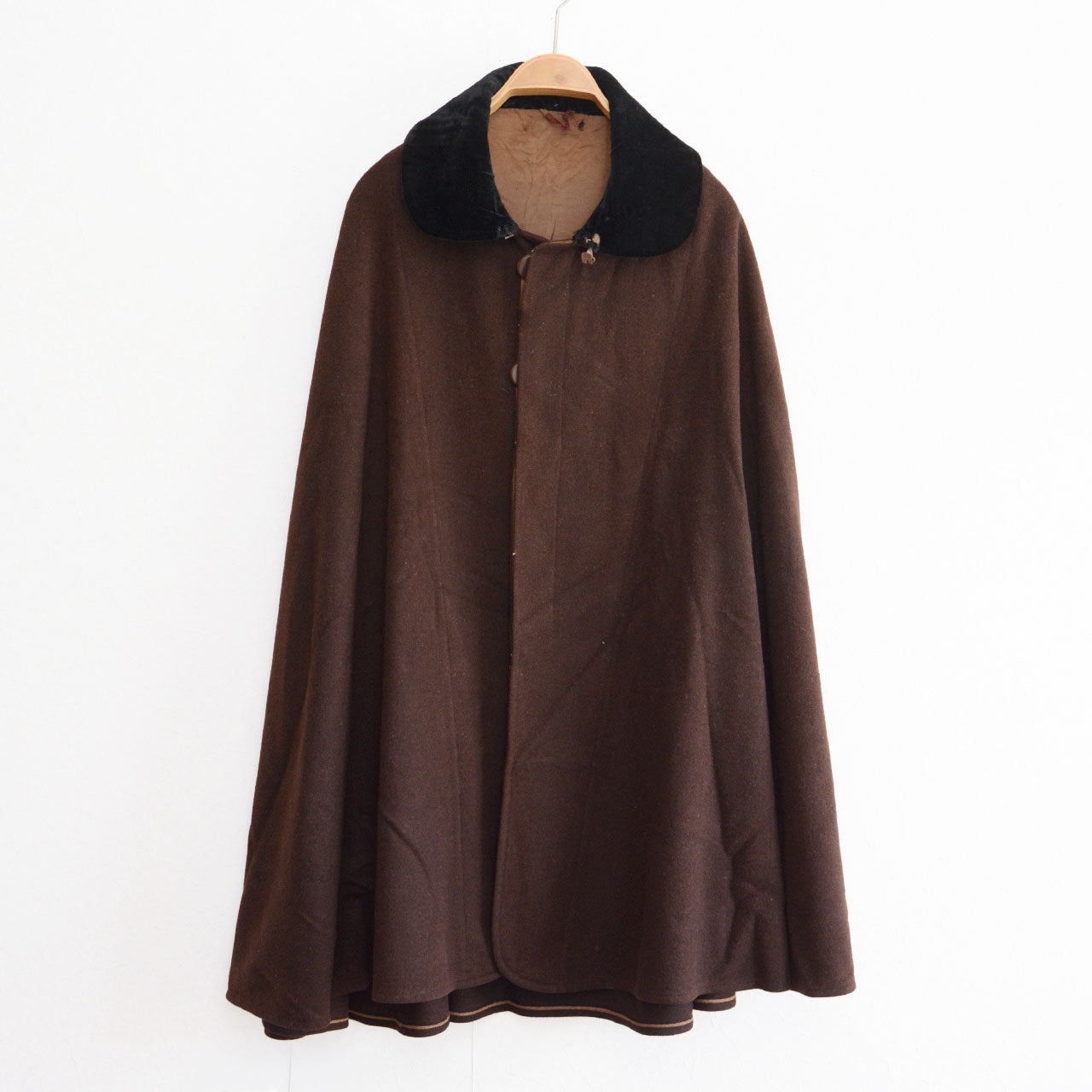 Front of Japanese vintage brown wool mantle with black collar
