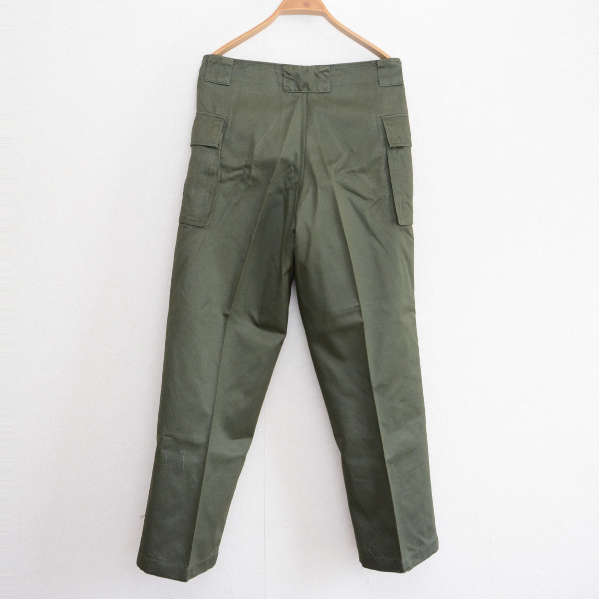 JGSDF Type 65 work trousers in olive drab, rear view with side cargo pockets