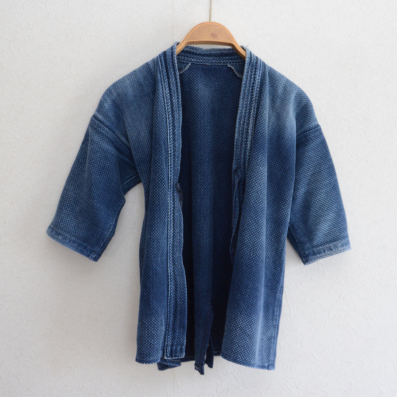 Vintage Japanese kendo jacket featuring indigo-dyed cotton.